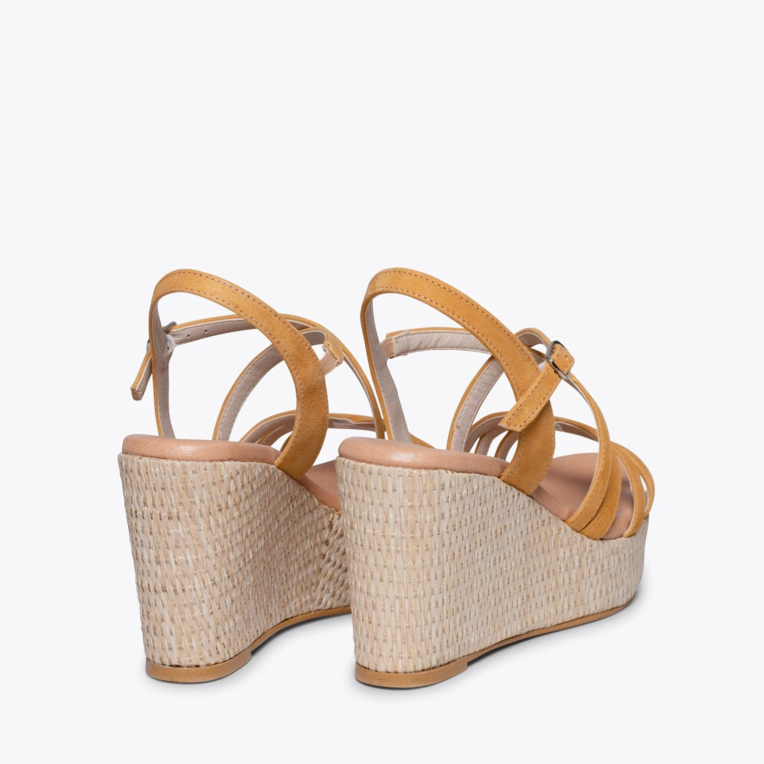 MYKONOS - Sandale Compensée Avec Plateforme En Raphia Et Bandes Croisées MOUTARDE – Image 2