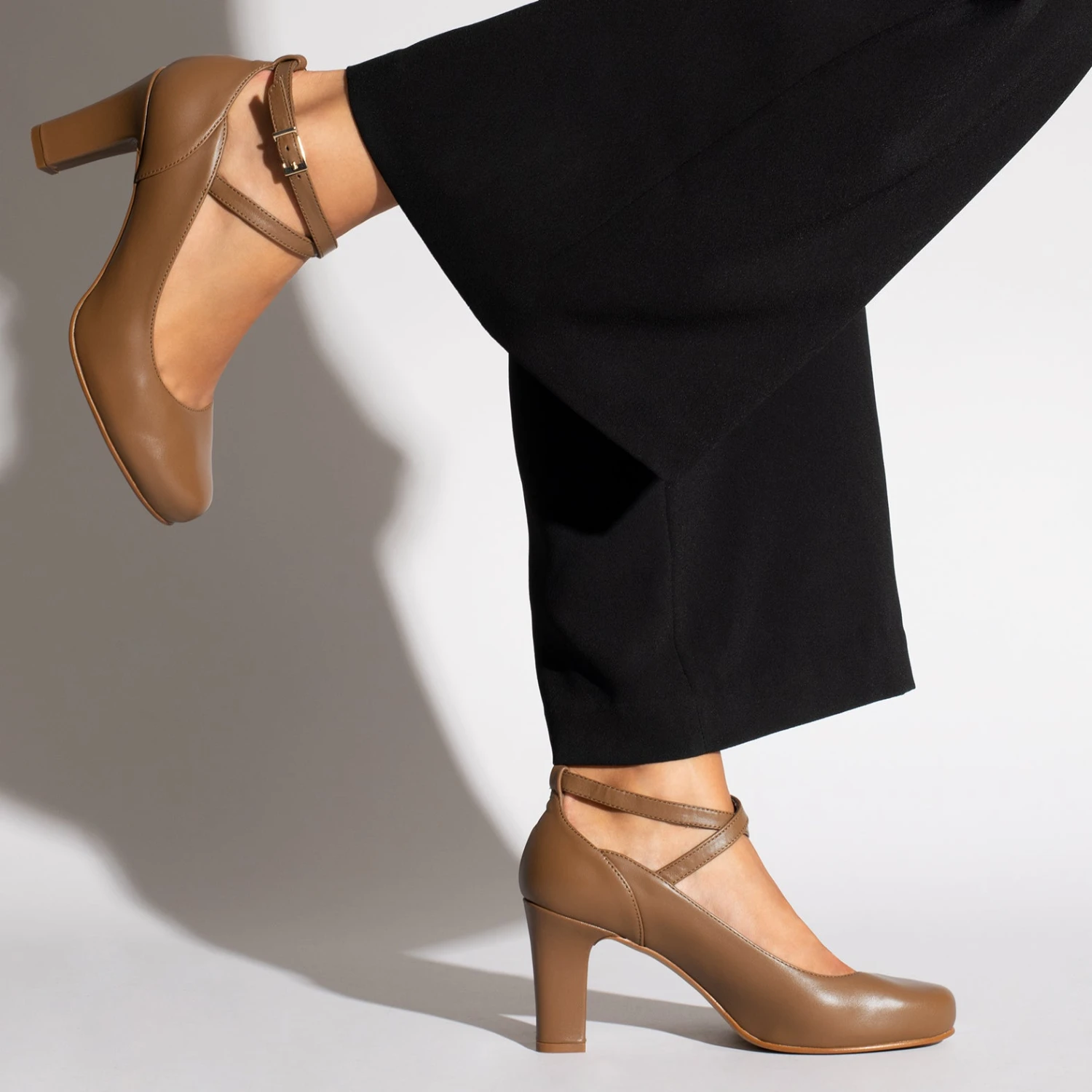 TIRAS - Chaussures Habillées à Lanières Croisées CAMEL – Image 6