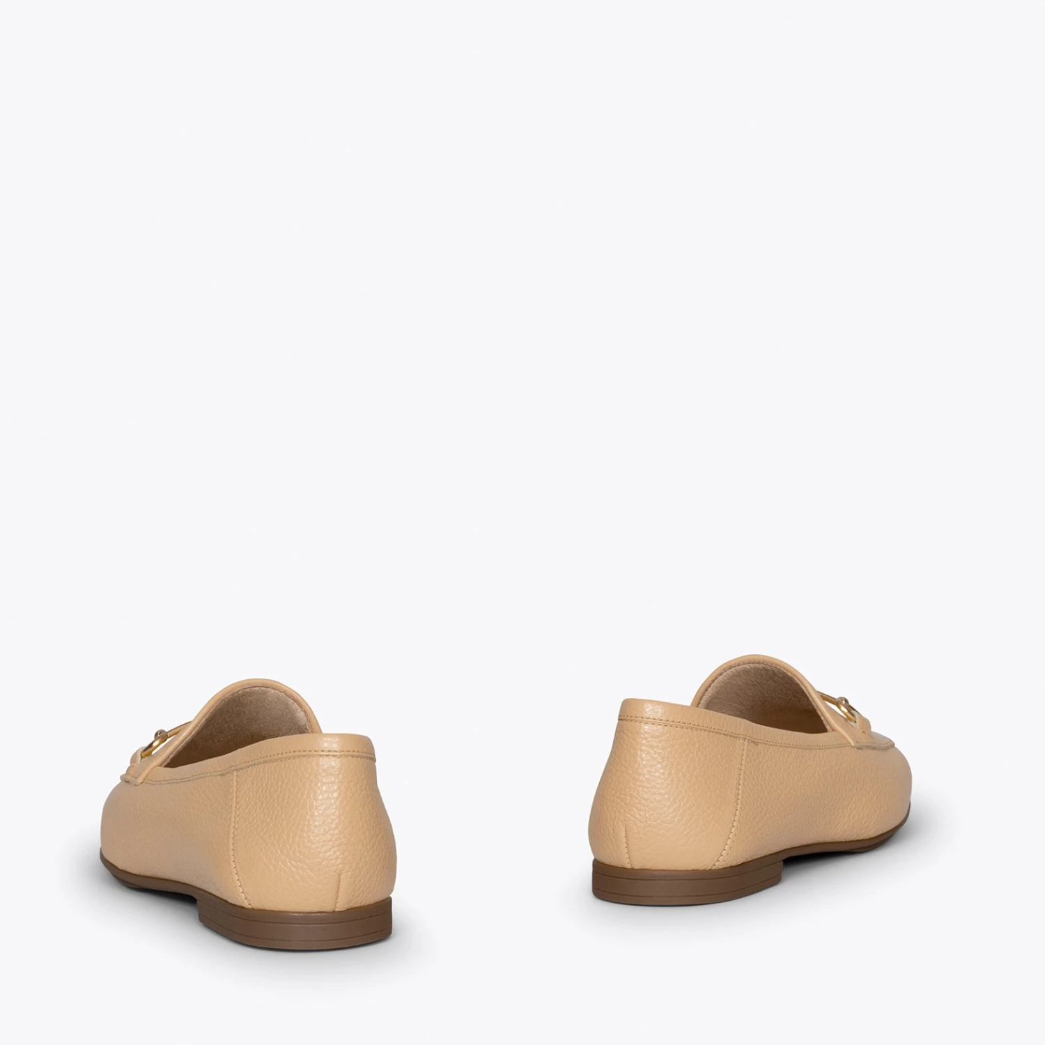 STYLE – Mocassins En Cuir Avec Détail Métallique CAMEL – Image 3