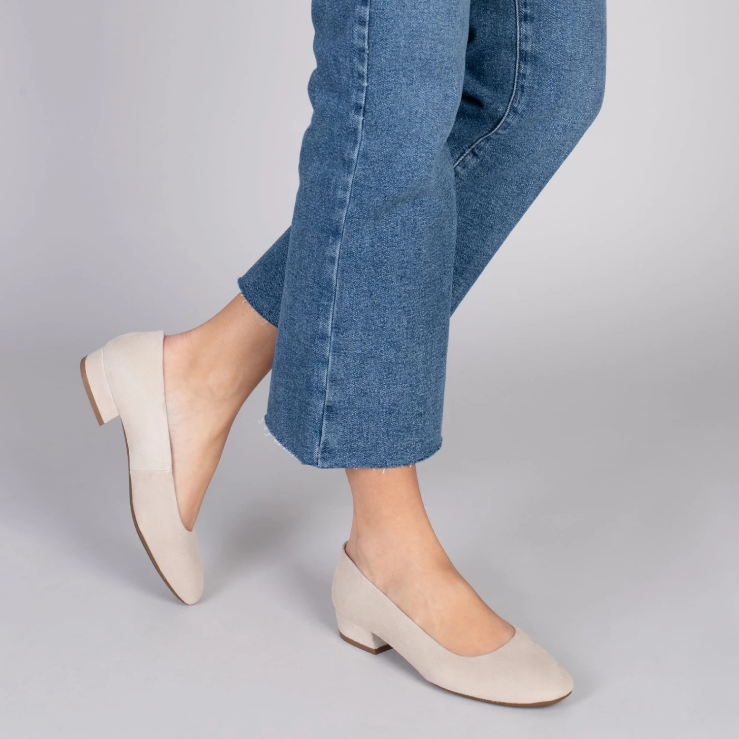 URBAN XS – Chaussures à Talon Bas En Cuir Daim OS – Image 6