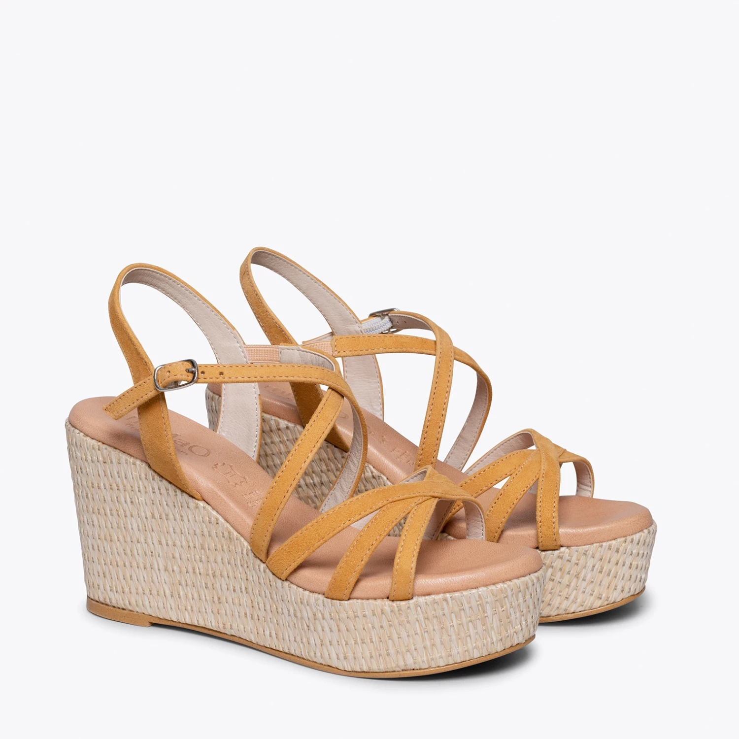 MYKONOS - Sandale Compensée Avec Plateforme En Raphia Et Bandes Croisées MOUTARDE – Image 4