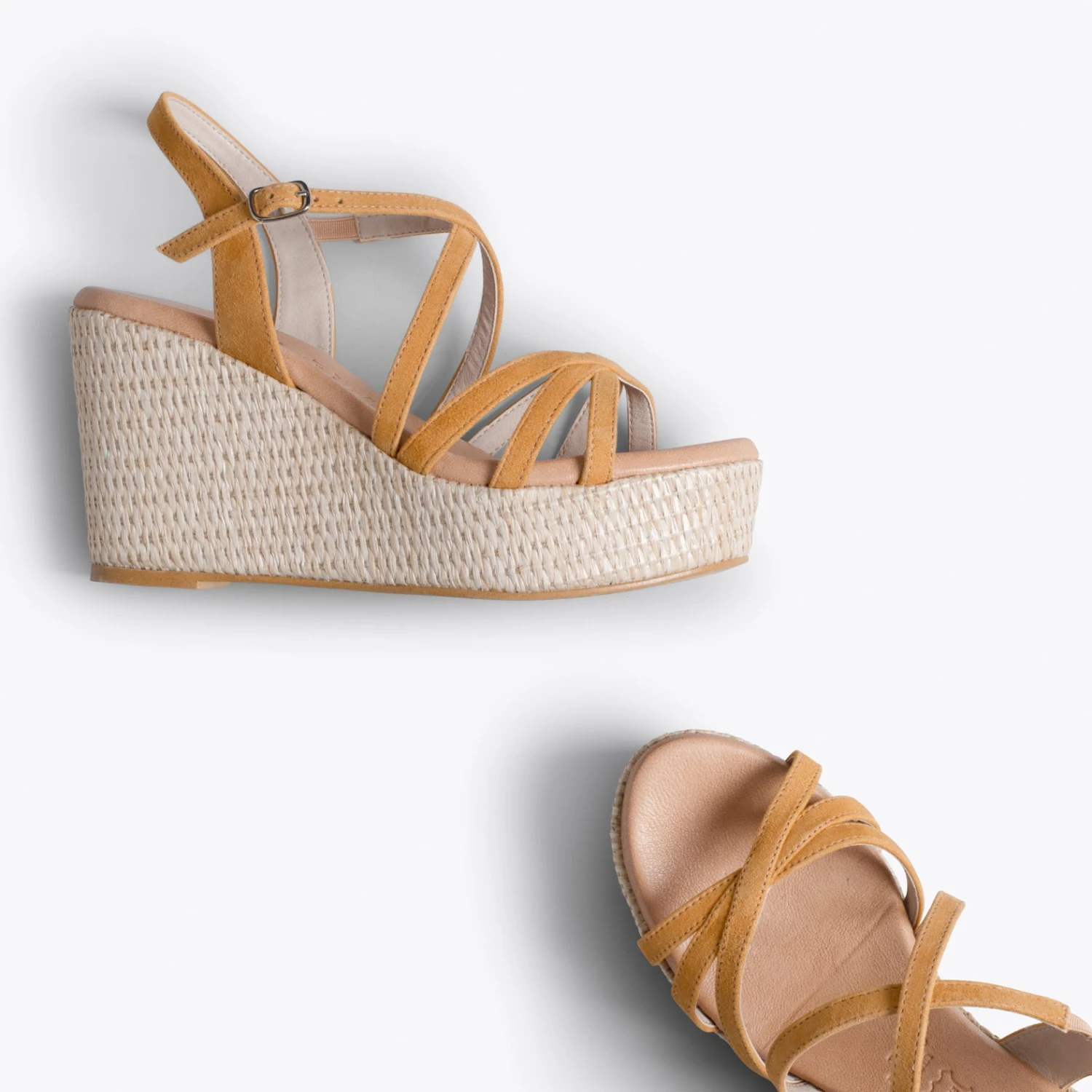 MYKONOS - Sandale Compensée Avec Plateforme En Raphia Et Bandes Croisées MOUTARDE – Image 3