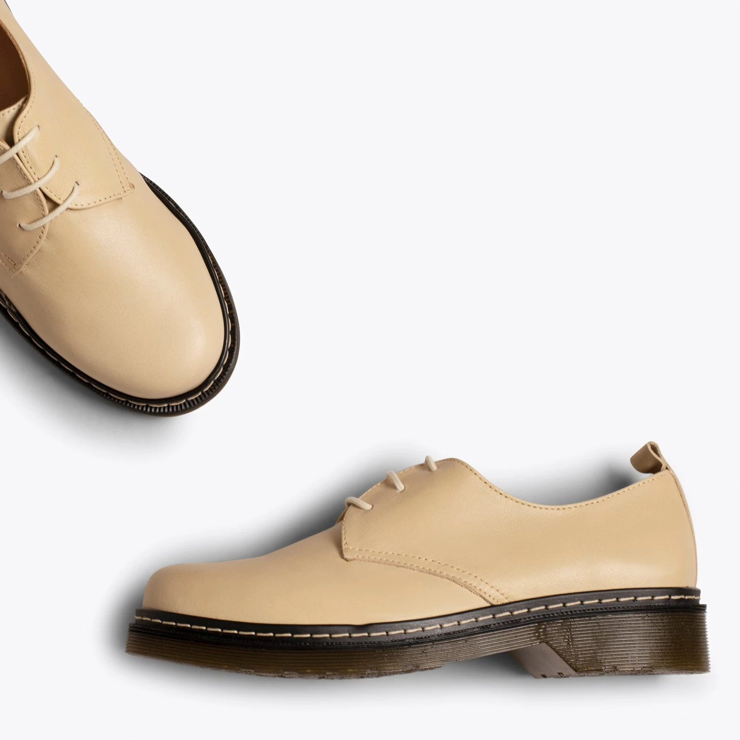 ANGLAIS- Chaussure à Lacets Pour Femme BEIGE – Image 3