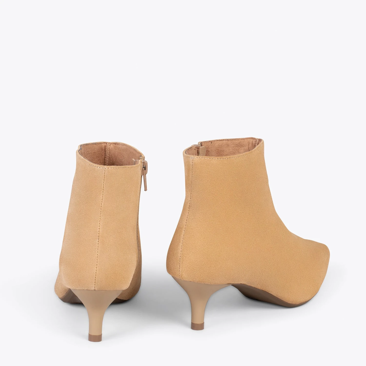 OUTFIT - Bottines élégantes à Talon Kitten BEIGE – Image 3