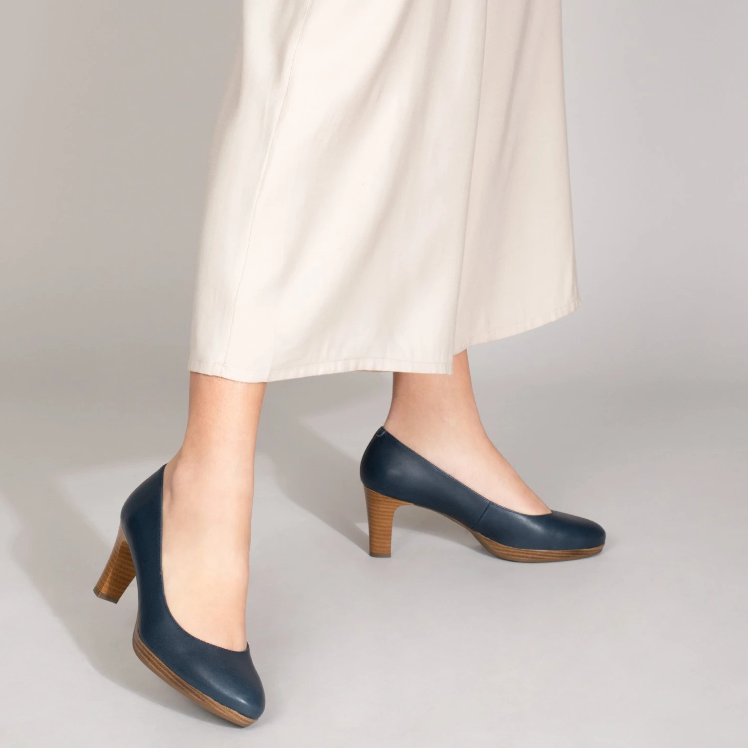 VOL - Chaussures BLEU MARINE à Talon Et Plateforme – Image 5