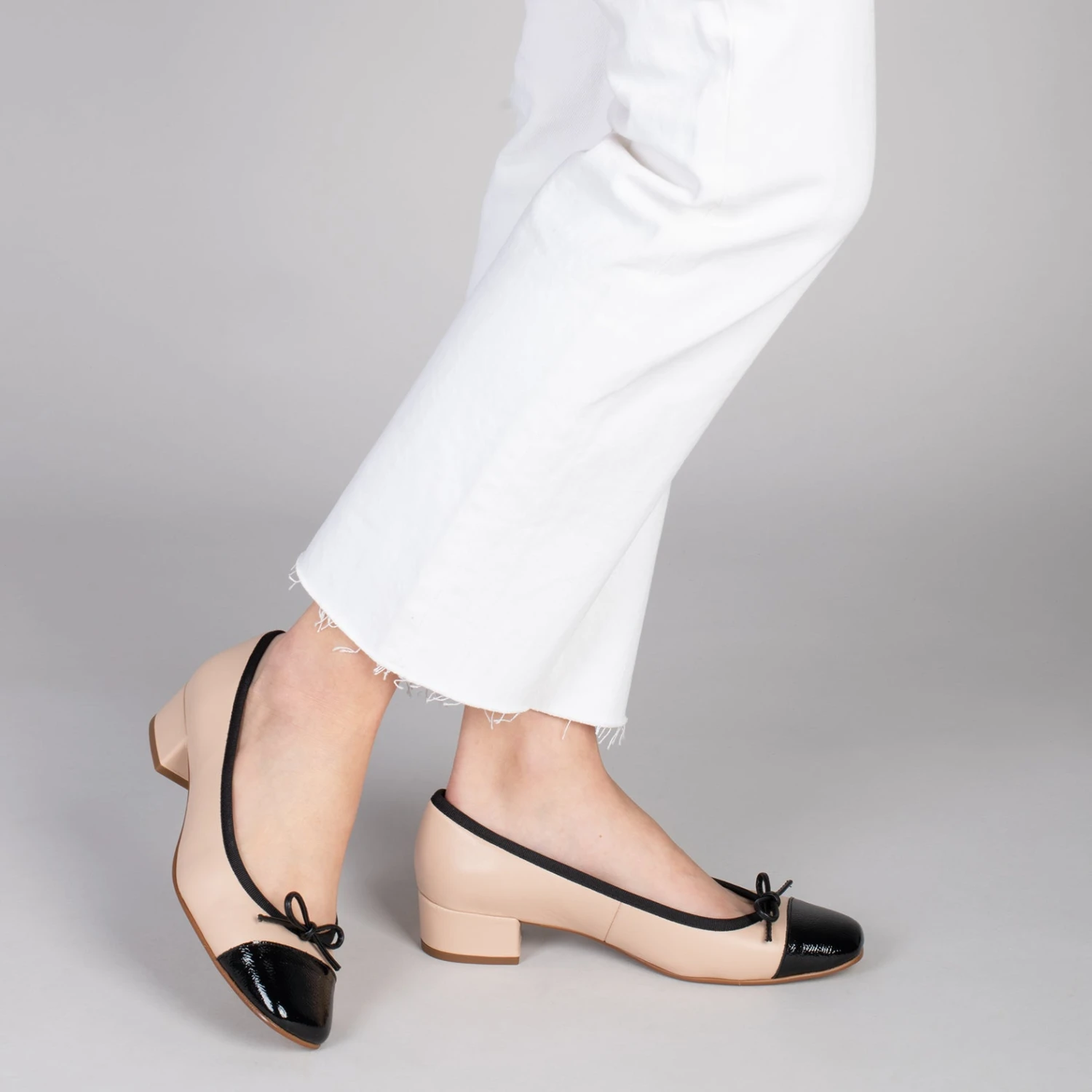 GLAMOUR – Ballerines En Cuir Avec Talon Haut Et Bout En Vernis BEIGE – Image 6