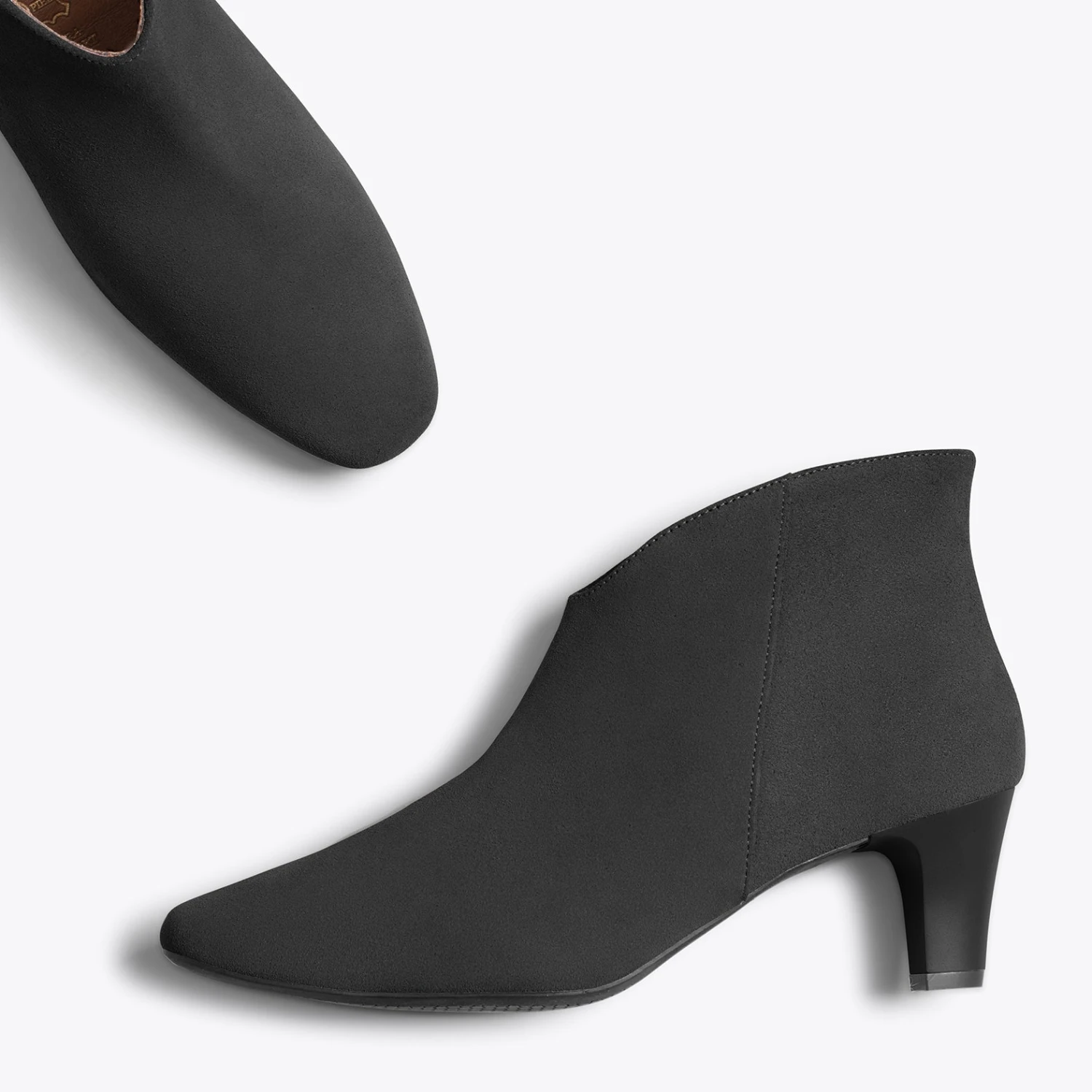 LADY – Bottines Avec Décolleté En V NOIR – Image 2