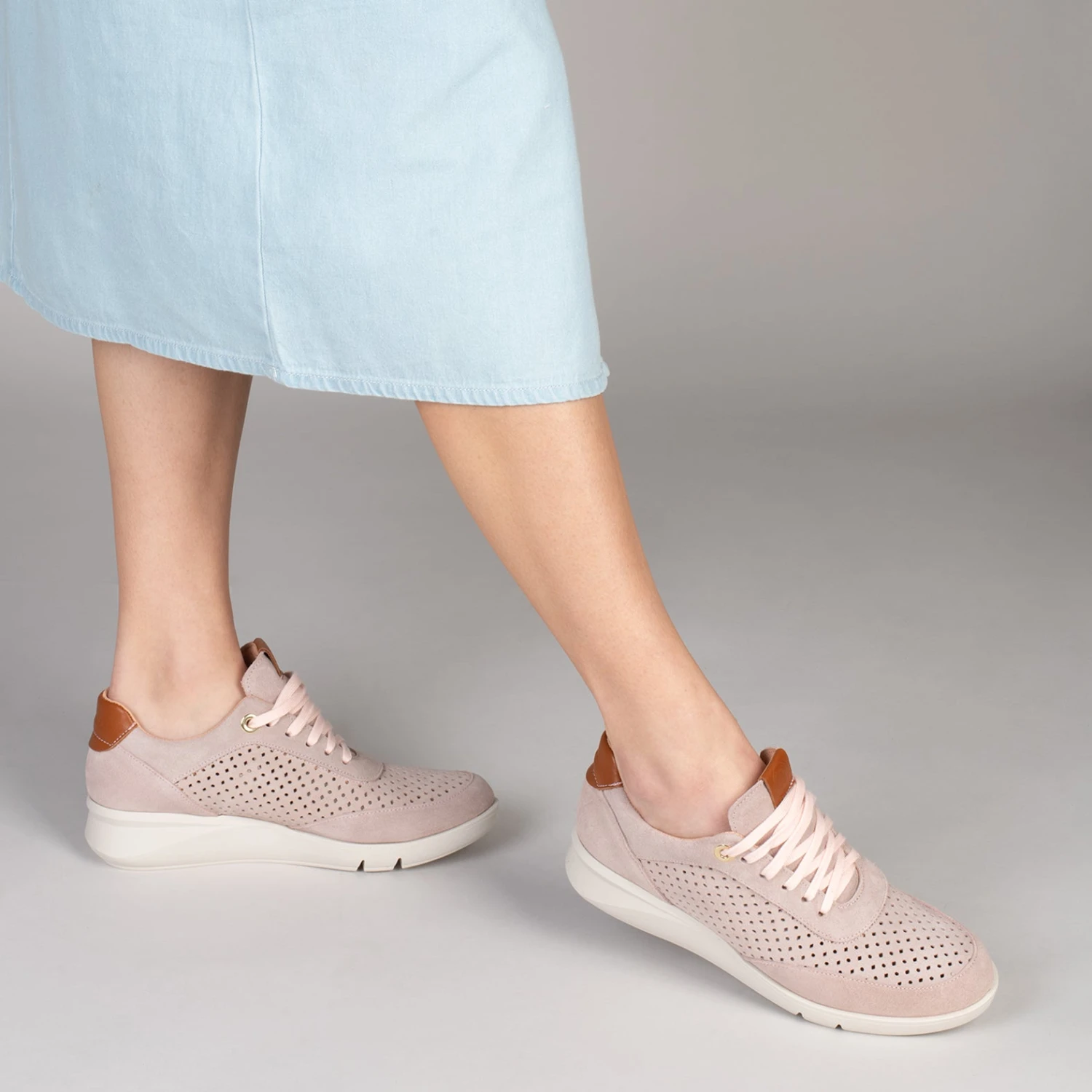 BLUCHER SPORTIF - Baskets Compensées Pour Femme NUDE – Image 6