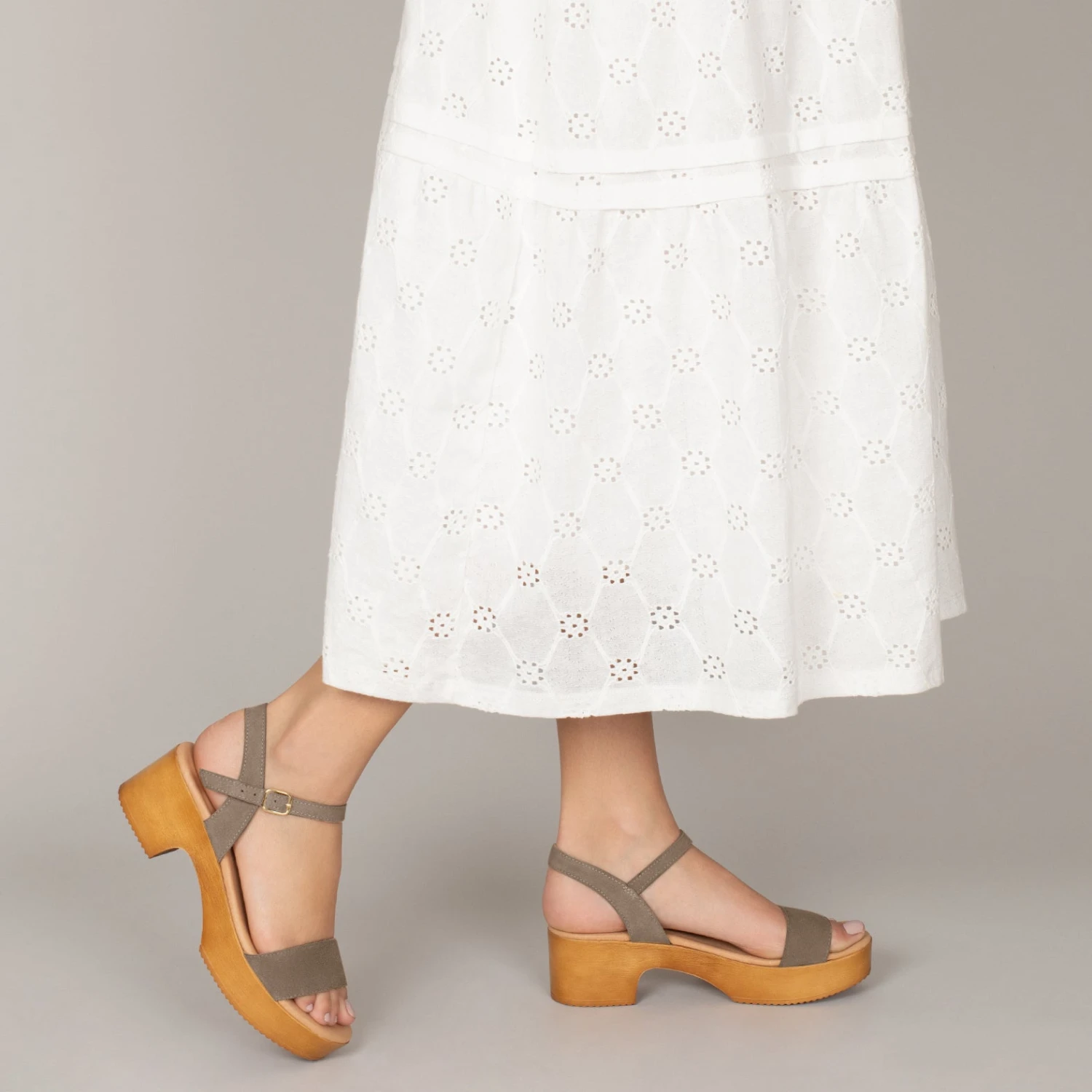 CALA - Sabots Avec Plateforme TAUPE – Image 6