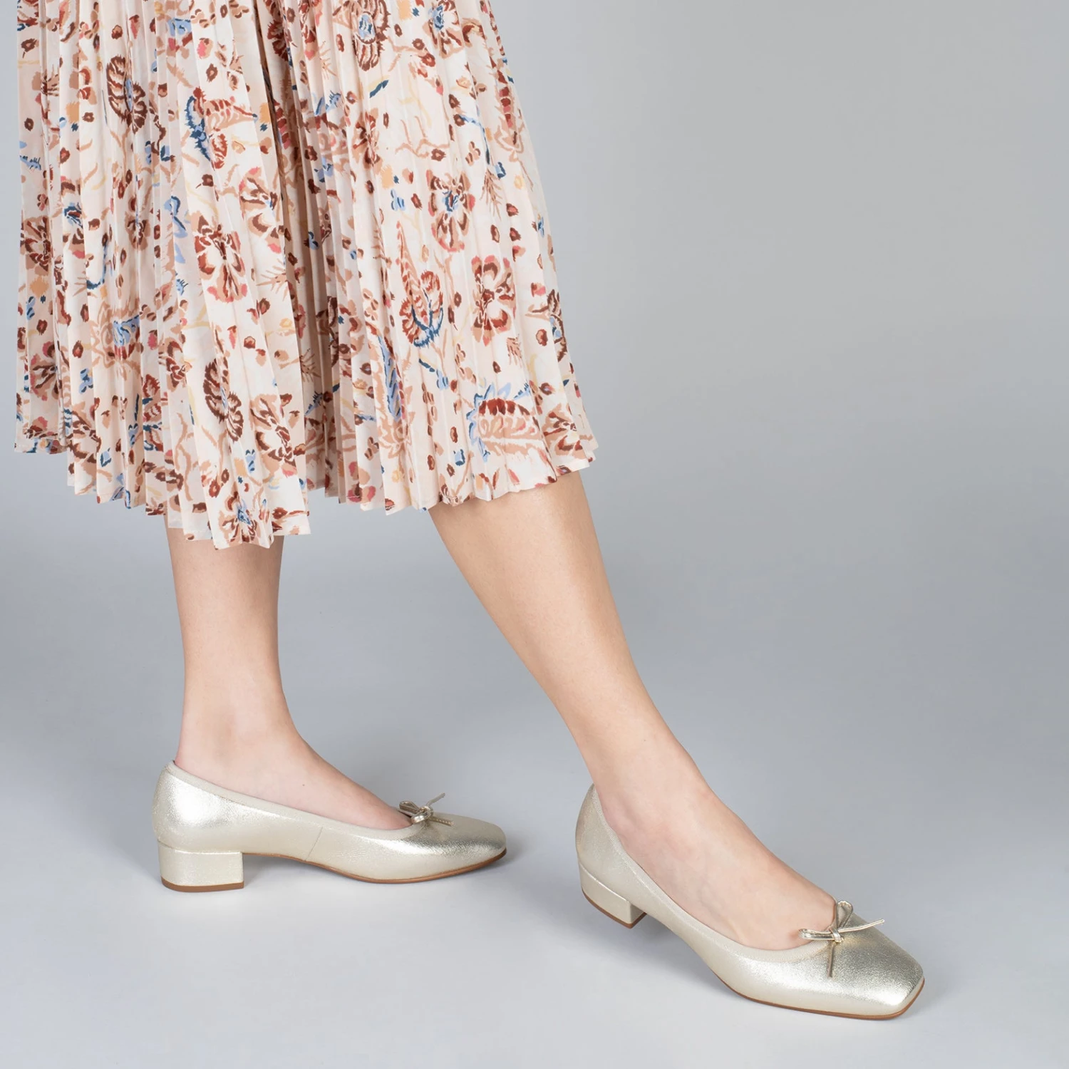 OPÉRA – Ballerines à Talon DORÉ – Image 6