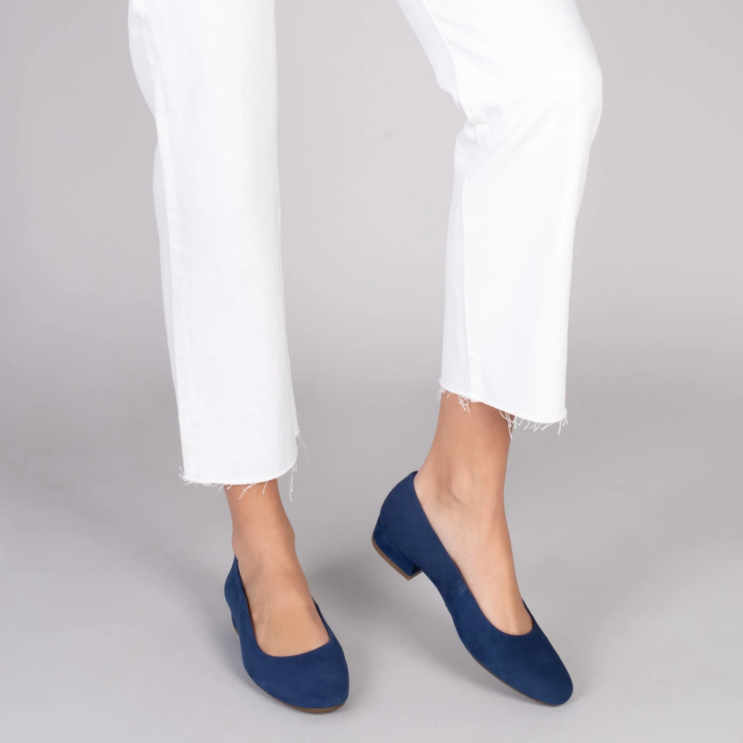 URBAN XS – Chaussures à Talon Bas En Cuir Daim BLEU MARINE – Image 6