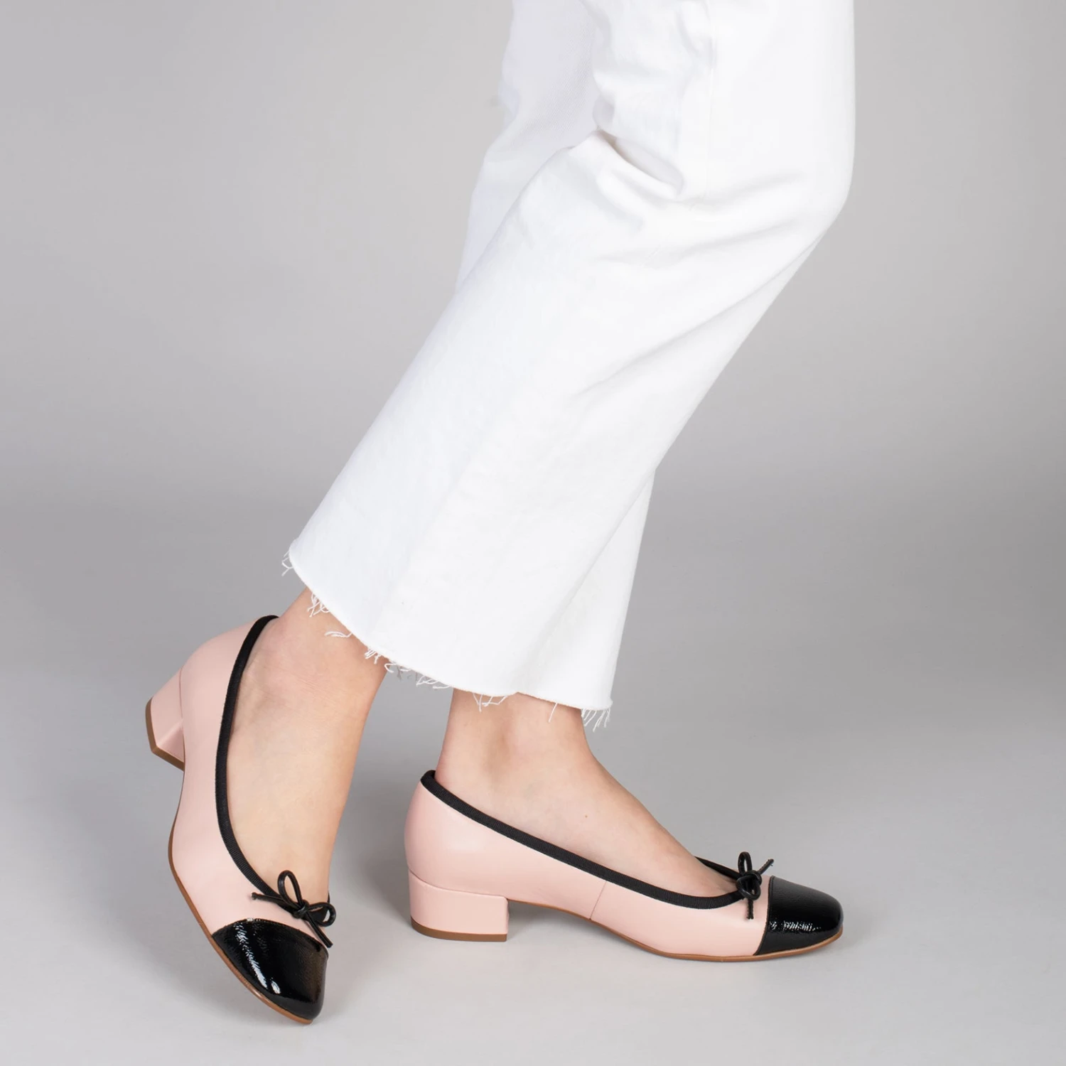 GLAMOUR – Ballerines En Cuir Avec Talon Haut Et Bout En Vernis NUDE – Image 6